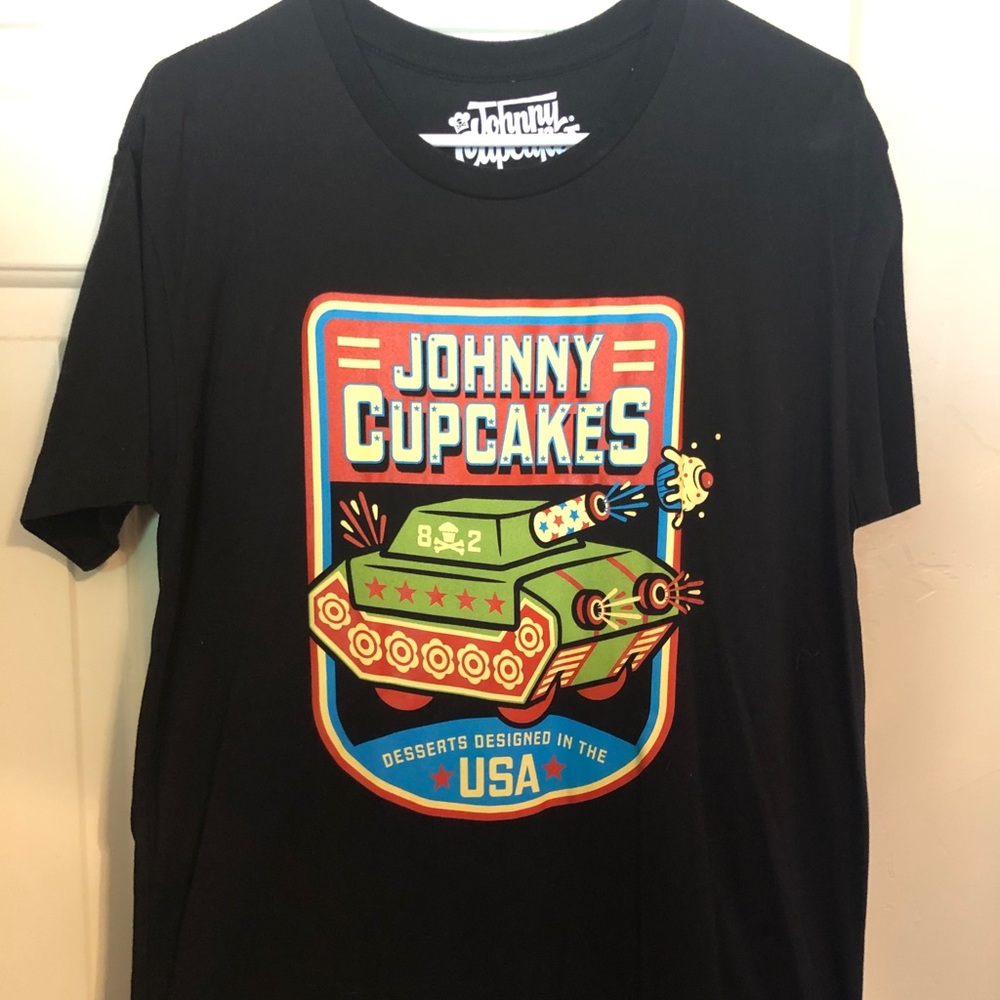 Johnny Cupcakes T-shirt